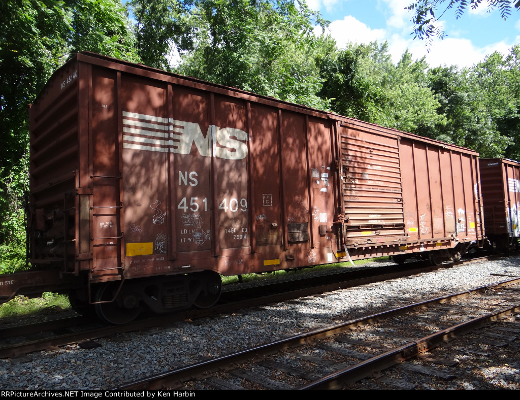 NS 451409